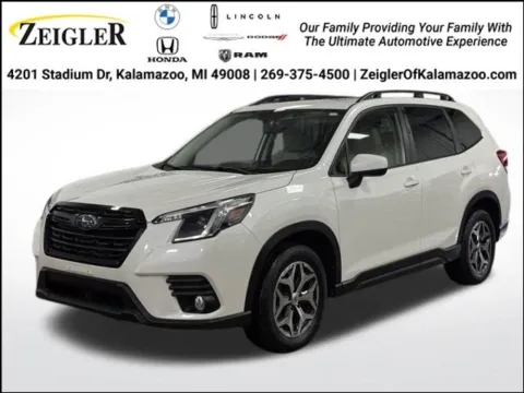 White 2023 Subaru Forester Premium for sale in Kalamazoo, MI