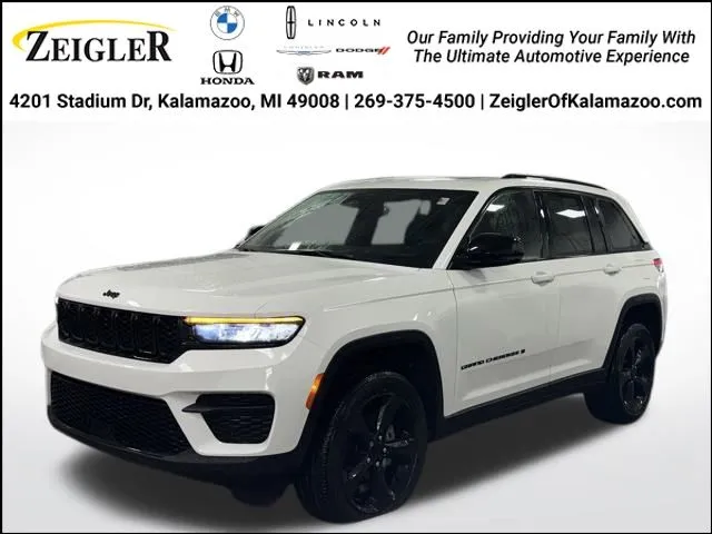 White 2023 Jeep Grand Cherokee Altitude for sale in Kalamazoo, MI