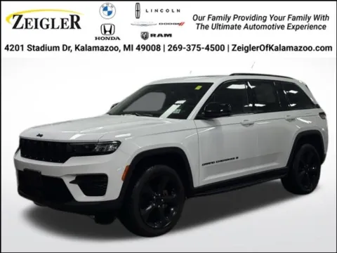 White 2022 Jeep Grand Cherokee Altitude for sale in Kalamazoo, MI