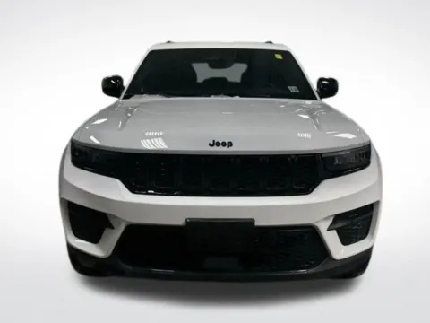 Photos of 2022 Jeep Grand Cherokee Altitude for sale in Kalamazoo, MI at Zeigler BMW of Kalamazoo