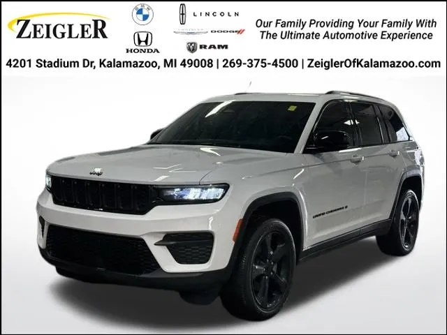White 2023 Jeep Grand Cherokee Altitude for sale in Kalamazoo, MI