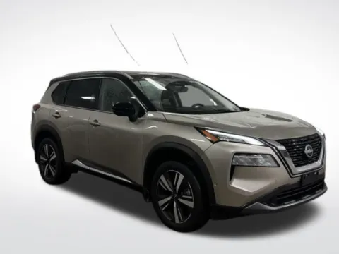 More photos of 2023 Nissan Rogue SL at Zeigler BMW of Kalamazoo, MI