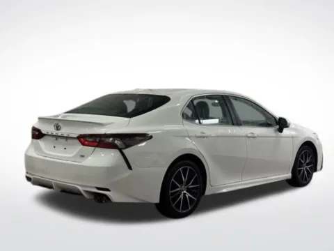 More photos of 2024 Toyota Camry SE at Zeigler BMW of Kalamazoo, MI