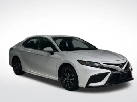 More photos of 2024 Toyota Camry SE at Zeigler BMW of Kalamazoo, MI