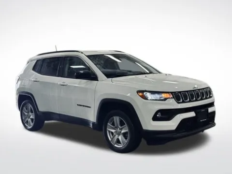 More photos of 2022 Jeep Compass Latitude at Zeigler BMW of Kalamazoo, MI