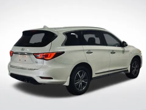 More photos of 2019 INFINITI QX60 at Zeigler BMW of Kalamazoo, MI