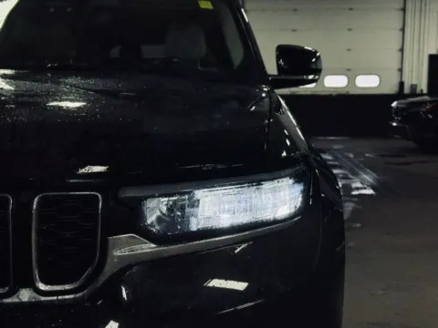 Another view of 2022 Jeep Grand Cherokee L Limited for sale in Kalamazoo, MI at Zeigler BMW of Kalamazoo