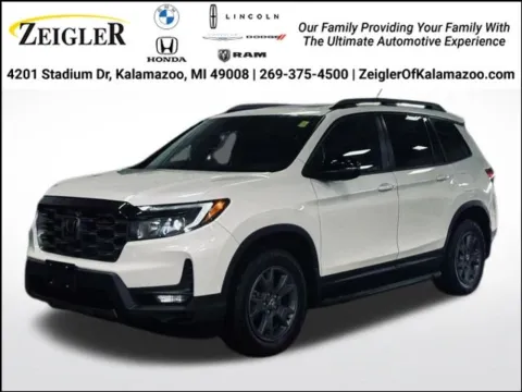 White 2024 Honda Passport TrailSport for sale in Kalamazoo, MI