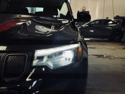 More photos of 2022 Jeep Compass Trailhawk at Zeigler BMW of Kalamazoo, MI