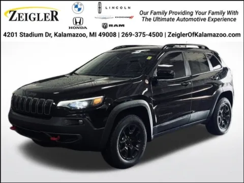 Black 2022 Jeep Cherokee Trailhawk for sale in Kalamazoo, MI