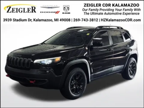 Black 2022 Jeep Cherokee Trailhawk for sale in Kalamazoo, MI