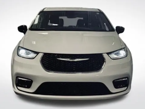 Another view of 2024 Chrysler Pacifica Touring L for sale in Kalamazoo, MI at Zeigler BMW of Kalamazoo