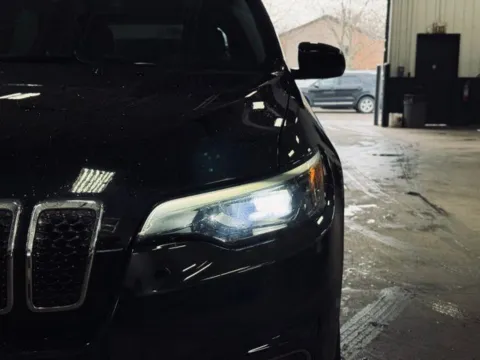 Another view of 2022 Jeep Cherokee Limited for sale in Kalamazoo, MI at Zeigler BMW of Kalamazoo