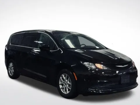 More photos of 2023 Chrysler Voyager LX at Zeigler BMW of Kalamazoo, MI