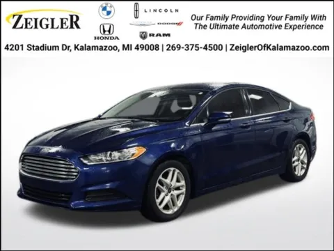Blue 2016 Ford Fusion SE for sale in Kalamazoo, MI