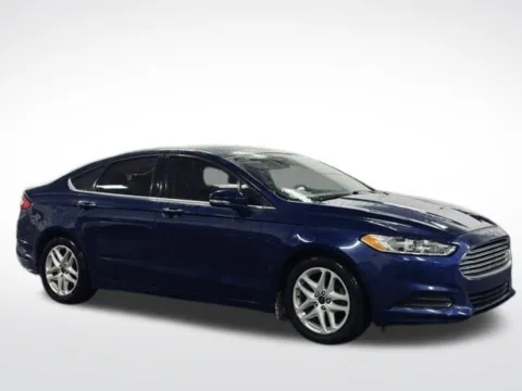 More photos of 2016 Ford Fusion SE at Zeigler BMW of Kalamazoo, MI