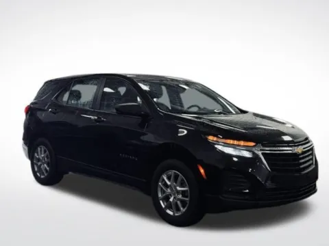 More photos of 2022 Chevrolet Equinox LS at Zeigler BMW of Kalamazoo, MI