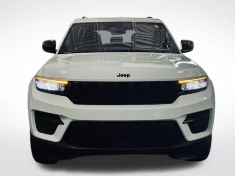 Photos of 2025 Jeep Grand Cherokee Altitude for sale in Kalamazoo, MI at Zeigler BMW of Kalamazoo