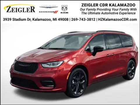 Red 2025 Chrysler Pacifica Limited for sale in Kalamazoo, MI