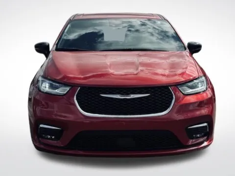 Photos of 2025 Chrysler Pacifica Select for sale in Kalamazoo, MI at Zeigler BMW of Kalamazoo