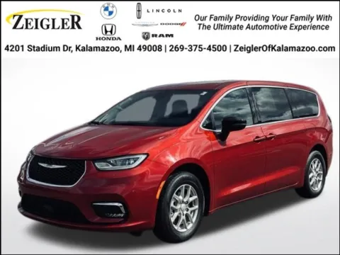 Red 2025 Chrysler Pacifica Select for sale in Kalamazoo, MI