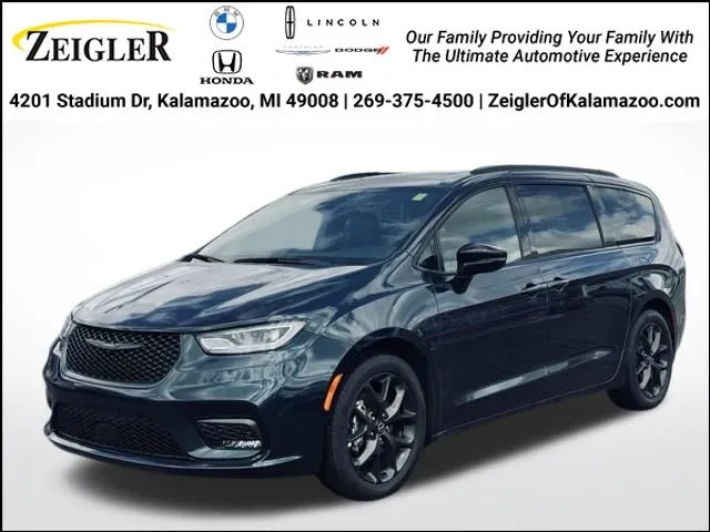 2025 Chrysler Pacifica Limited for sale in Kalamazoo, MI
