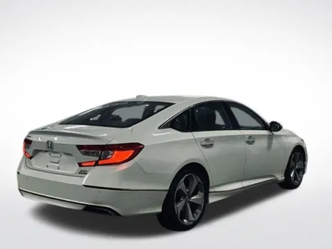 More photos of 2018 Honda Accord Touring 2.0T at Zeigler BMW of Kalamazoo, MI