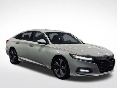 More photos of 2018 Honda Accord Touring 2.0T at Zeigler BMW of Kalamazoo, MI