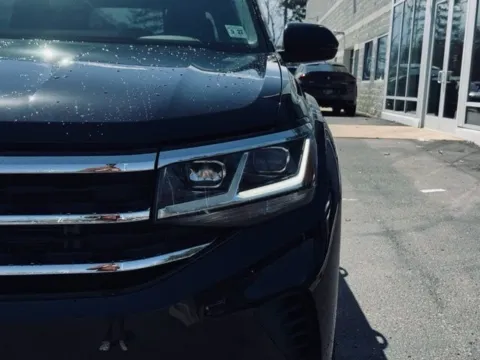 Another view of 2022 Volkswagen Atlas 3.6L V6 SE w/Technology for sale in Kalamazoo, MI at Zeigler BMW of Kalamazoo