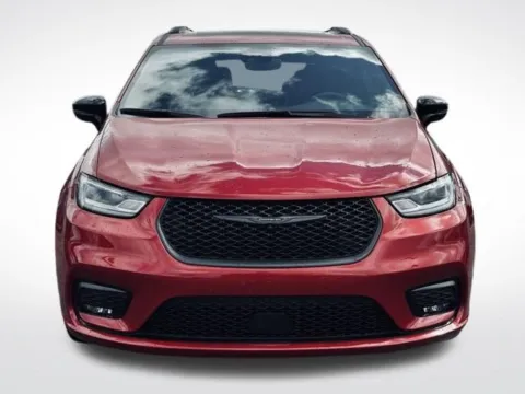 Photos of 2025 Chrysler Pacifica Limited for sale in Kalamazoo, MI at Zeigler BMW of Kalamazoo