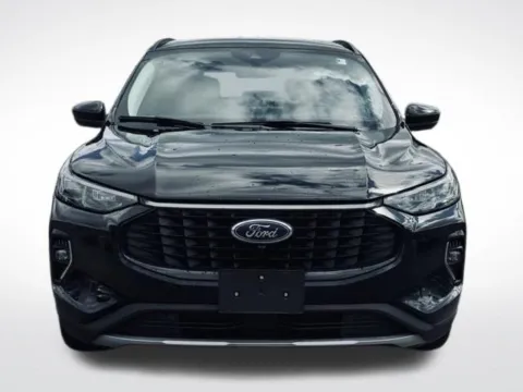 Photos of 2023 Ford Escape Hybrid Platinum for sale in Kalamazoo, MI at Zeigler BMW of Kalamazoo