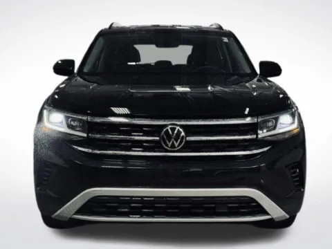 Photos of 2022 Volkswagen Atlas 2.0T SE for sale in Kalamazoo, MI at Zeigler BMW of Kalamazoo