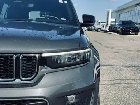 Another view of 2022 Jeep Grand Cherokee Overland for sale in Kalamazoo, MI at Zeigler BMW of Kalamazoo