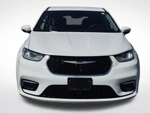 Photos of 2023 Chrysler Pacifica Touring L for sale in Kalamazoo, MI at Zeigler BMW of Kalamazoo