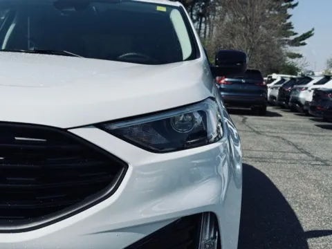 Another view of 2024 Ford Edge SEL for sale in Kalamazoo, MI at Zeigler BMW of Kalamazoo
