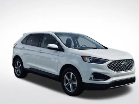 More photos of 2023 Ford Edge SEL at Zeigler BMW of Kalamazoo, MI