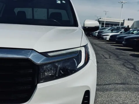 Another view of 2022 Honda Ridgeline RTL-E for sale in Kalamazoo, MI at Zeigler BMW of Kalamazoo