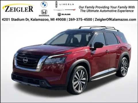 Black 2022 Nissan Pathfinder Platinum for sale in Kalamazoo, MI