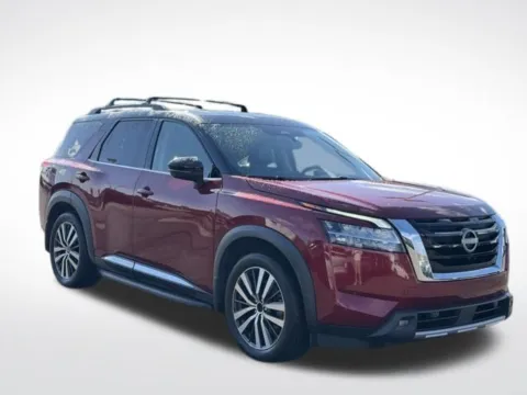 More photos of 2022 Nissan Pathfinder Platinum at Zeigler BMW of Kalamazoo, MI