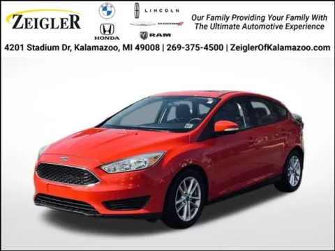 Red 2015 Ford Focus SE for sale in Kalamazoo, MI