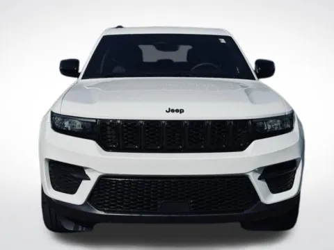 Another view of 2023 Jeep Grand Cherokee Altitude X for sale in Kalamazoo, MI at Zeigler BMW of Kalamazoo
