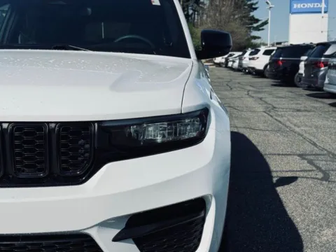 Another view of 2023 Jeep Grand Cherokee Altitude X for sale in Kalamazoo, MI at Zeigler BMW of Kalamazoo