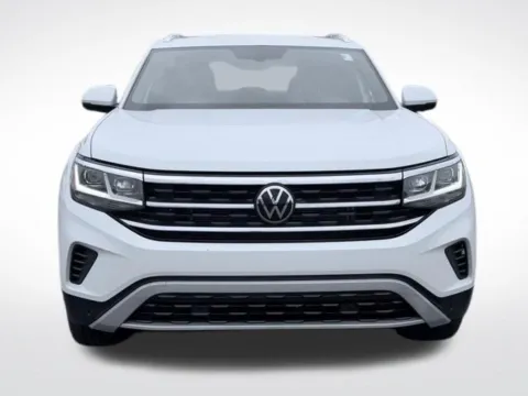 Photos of 2023 Volkswagen Atlas Cross Sport 3.6L V6 SE w/Technology for sale in Kalamazoo, MI at Zeigler BMW of Kalamazoo