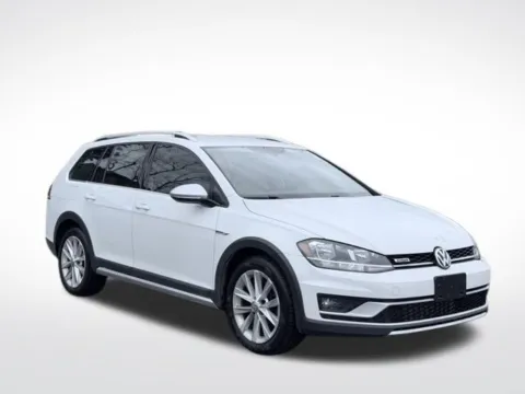 More photos of 2018 Volkswagen Golf Alltrack TSI S at Zeigler BMW of Kalamazoo, MI