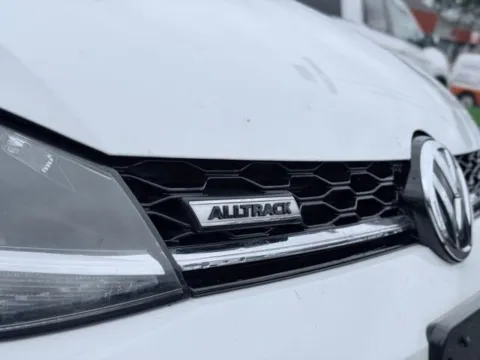 More photos of 2018 Volkswagen Golf Alltrack TSI S at Zeigler BMW of Kalamazoo, MI