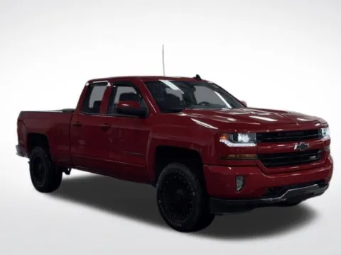 More photos of 2018 Chevrolet Silverado 1500 LT at Zeigler BMW of Kalamazoo, MI