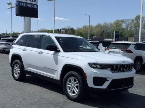 More photos of 2023 Jeep Grand Cherokee Laredo at Zeigler BMW of Kalamazoo, MI