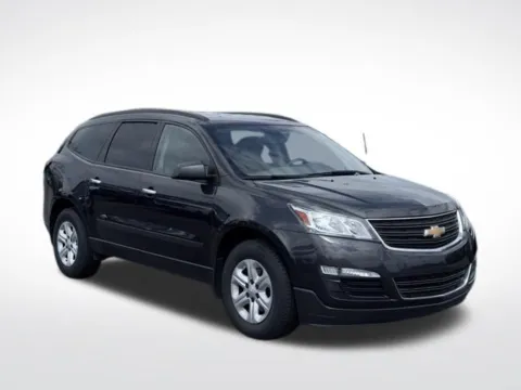 More photos of 2017 Chevrolet Traverse LS at Zeigler BMW of Kalamazoo, MI