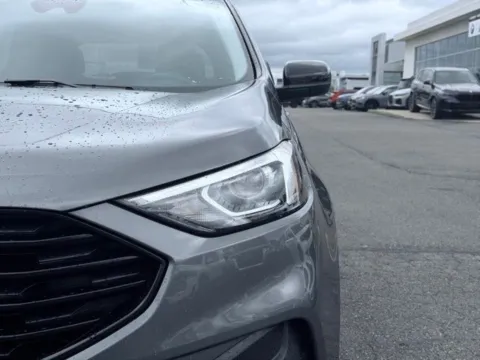 Another view of 2022 Ford Edge SE for sale in Kalamazoo, MI at Zeigler BMW of Kalamazoo