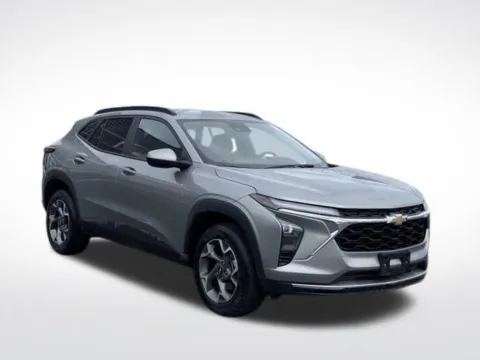 More photos of 2025 Chevrolet Trax LT at Zeigler BMW of Kalamazoo, MI